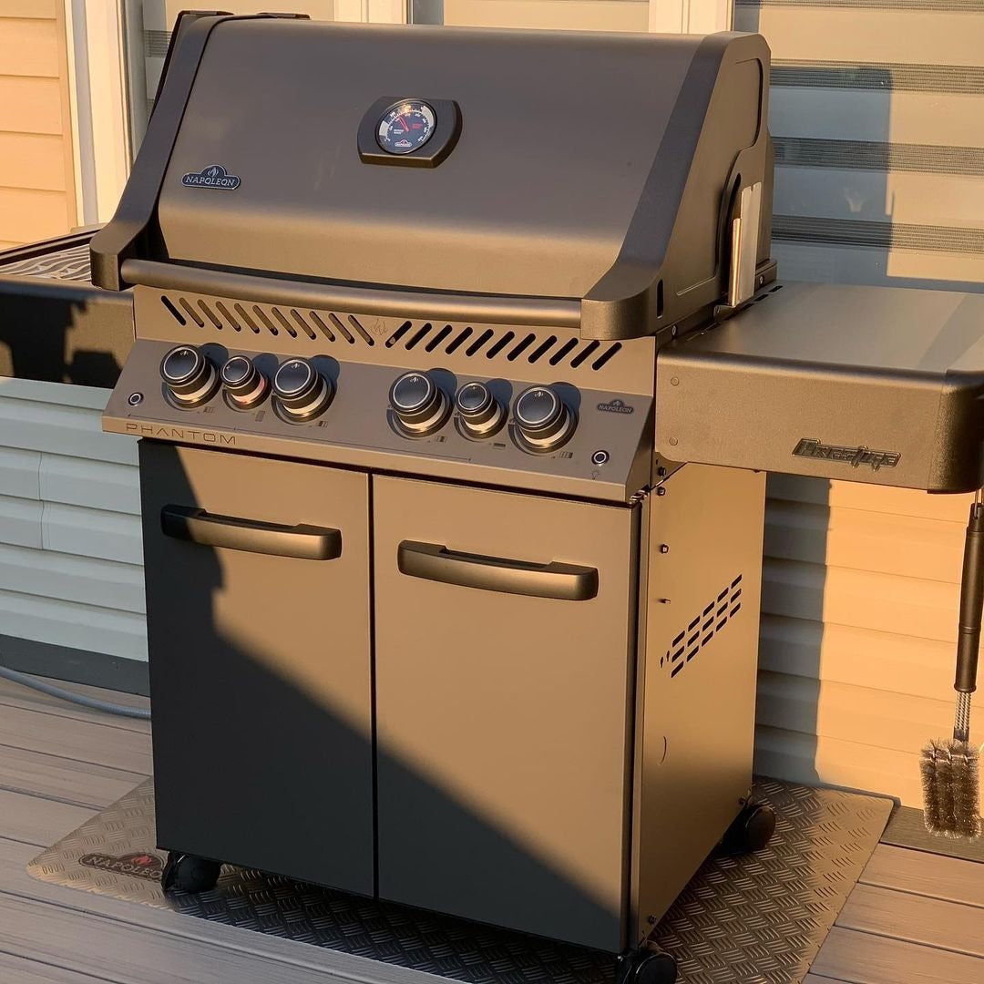 Napoleon Phantom Prestige® 500 with Infrared Side and Rear Burners