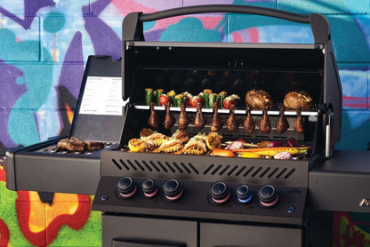 Napoleon Phantom Prestige® 500 with Infrared Side and Rear Burners