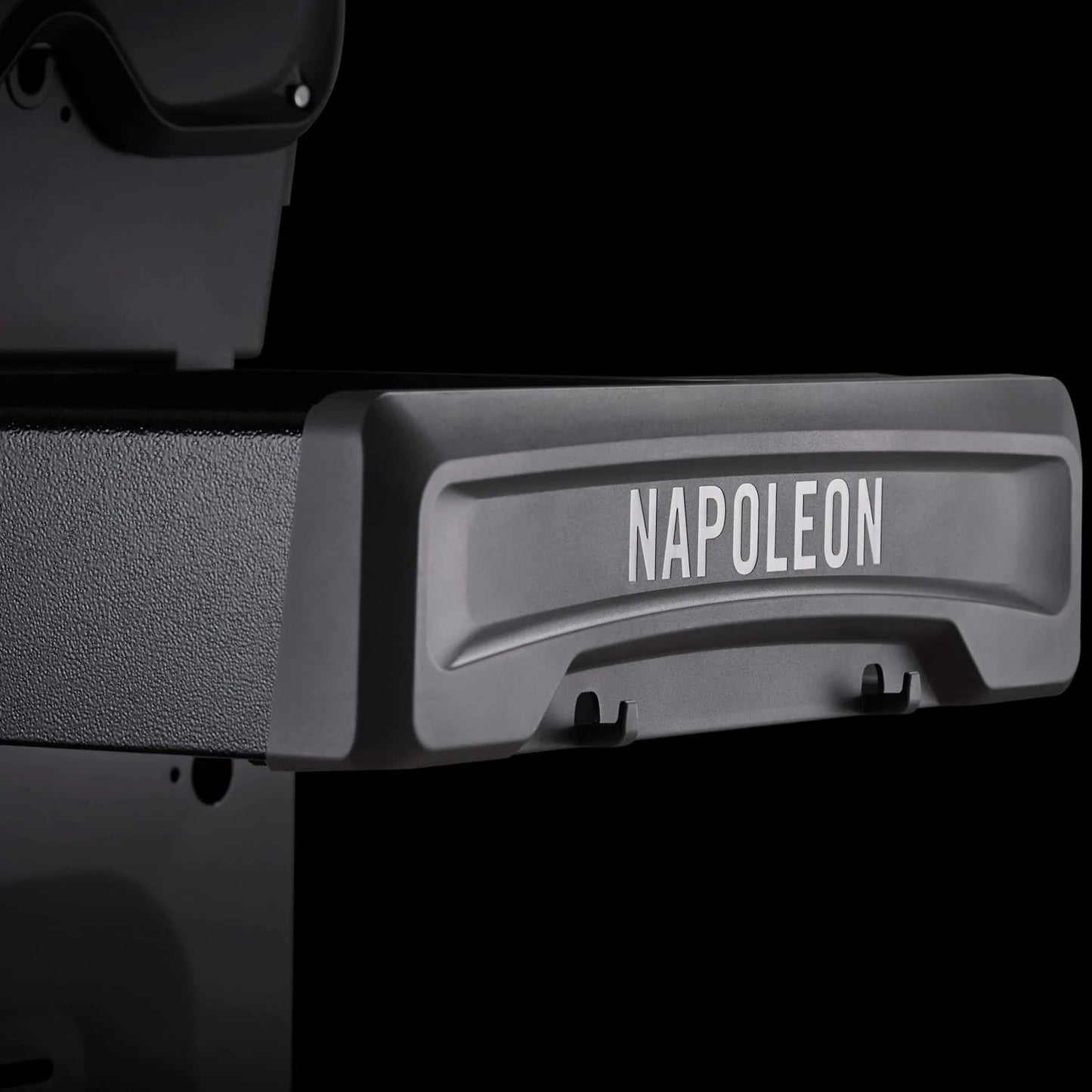 Napoleon Rogue® XT 525 Series with Infrared Side Burner