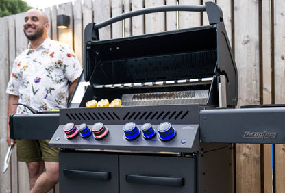 Napoleon Phantom Prestige® 500 with Infrared Side and Rear Burners